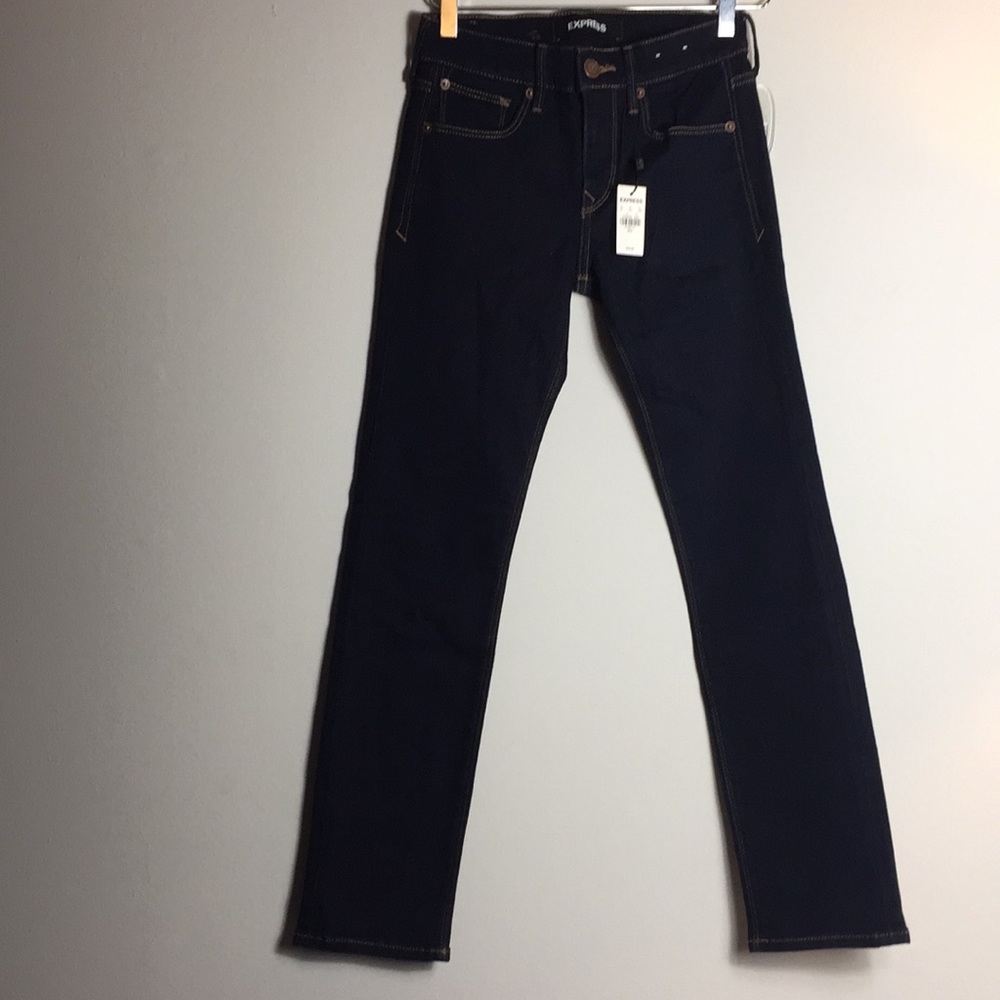 Express NWT dark wash mid-rise skinny jeans.